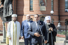 Муфтий ДУМ Кузбасса Тагир хазрат Бикчантаев принял участие в Торжественном акте на территории Знаменского кафедрального собора посвященному десятилетию Кузбасской митрополии.