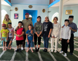 В рамках реализации проекта "Диалог поколений" прошла экскурсия в мечеть "Мухаррам" г. Ленинска-Кузнецкого.