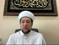 В онлайн режиме состоялось расширенное заседание Президиума ДСМР, в котором приняло участие более 30 муфтиев и имамов, в том числе представители ДУМ Кузбасса
