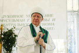 Поздравление с праздником Ураза-байрам муфтия Москвы, главы ДСМР Альбира хазрата Крганова