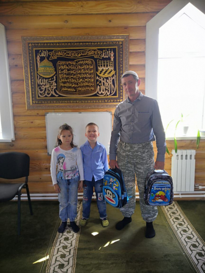 26 августа в мечети "Кышлау нуры" д.Зимник завершилась традиционная летняя акция "Собери ребёнка в школу".