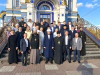Сохраняя согласие поколений: встреча верующих в канун главного праздника страны