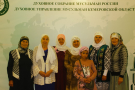 Кемеровскую соборную мечеть «Мунира» посетили с экскурсией прихожанки мечети «Ислам» города Киселевска.